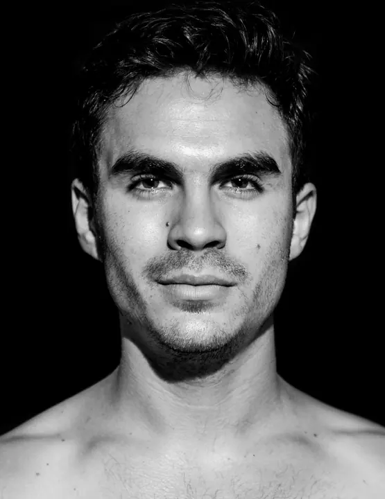 SELF-PORTRAIT — Autorretrato · Enrike Segarra, 1/5