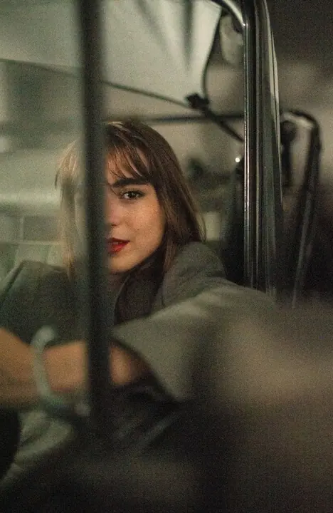 IM NOT YOUR PRETTY GIRLD — Serie fotográfica · Enrike Segarra, 3/25