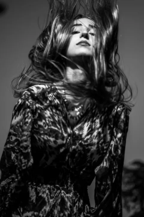 THE POWER OF BEAUTY V.2 — Serie fotográfica · Enrike Segarra, 18/18