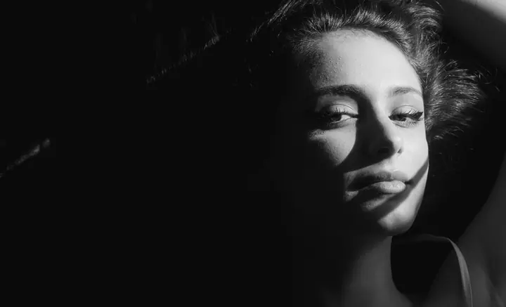 THE BEAUTY OF DARKNESS — Serie fotográfica · Enrike Segarra, 6/7