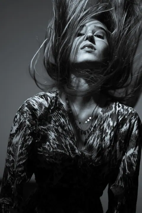 THE POWER OF BEAUTY V.2 — Serie fotográfica · Enrike Segarra, 16/18